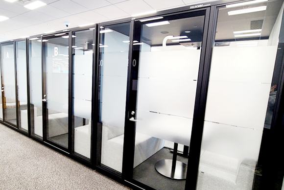 ガラスフィルム施工